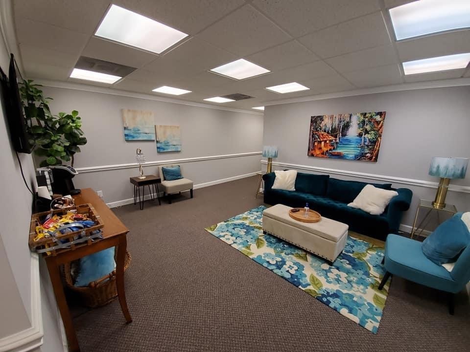 Leslie WilsonCharles, M.S., LMFT, Marriage & Family Therapist