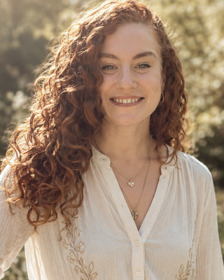 Photo of Dr. Carina Iati, Psychologist, PsyD, TCTSY-F