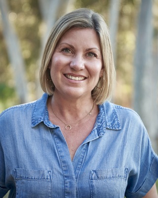 Photo of Erin Roalstad-Bossin, Marriage & Family Therapist in Mar Vista, Los Angeles, CA