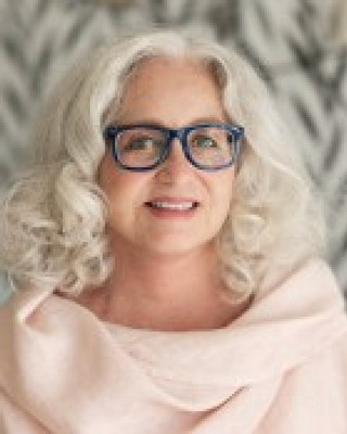 Photo of Beth Chippendale-Katona, Licensed Clinical Professional Counselor, LCPC, LCAC