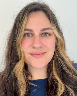 Photo of Jen Vellios, Psychologist, MA, PsyBA General