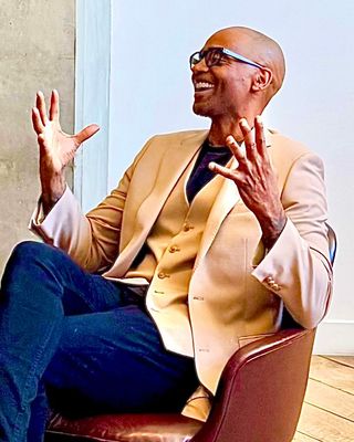 Photo of Adeshola Nnamdi, Marriage & Family Therapist, MA, LMFT