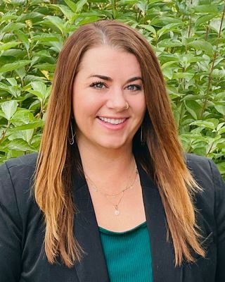 Photo of Erin Cochran-Davis, Professional Counselor Associate in Portland, OR