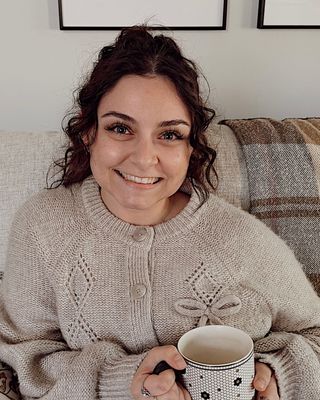 Photo of Sabrina Overholt, Registered Psychotherapist (Qualifying), MACP