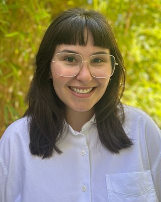 Photo of Molly Lovett, Pre-Licensed Professional