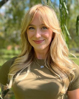 Photo of Lauren Holstein, Clinical Social Work/Therapist, LCSW