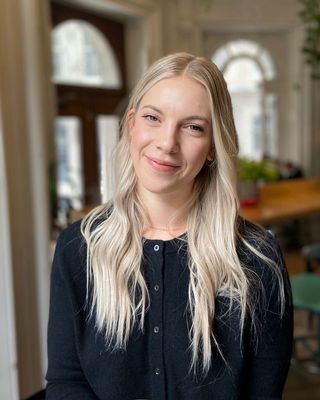Photo of Laura Mueller, Registered Social Worker, MSW, BSW , RSW