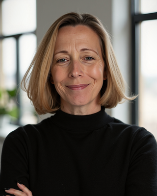 Photo of Lyn Hemeury, Psychotherapist, MBACP Accred