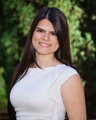 Photo of Lillian Salinas, Marriage & Family Therapist Associate, MS, AMFT