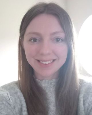 Photo of Laura Browne, Psychotherapist, MBABCP