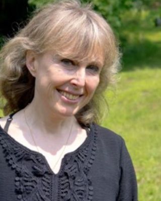 Photo of Beata Pezacka, Licensed Mental Health Counselor, LMHC