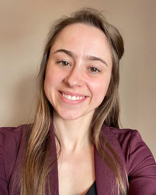 Photo of Emily MacDonald, Registered Psychotherapist (Qualifying) in Ottawa, ON