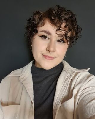 Photo of Erin Burton, Counsellor in Tyne and Wear, England