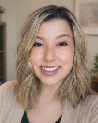 Photo of Leslie Ulanday, Clinical Social Work/Therapist, LCSW