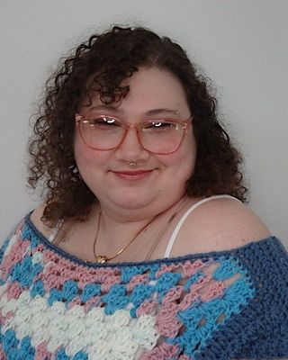 Photo of Kasey Mandelbaum - Kasey Mandelbaum - Queer + Trans Care, Marriage & Family Therapist Associate, MS, AMFT