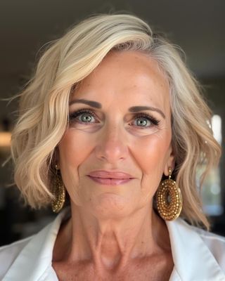 Photo of Alexis Bernard, Marriage & Family Therapist, LMFT, MA, MSOL
