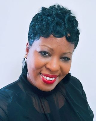 Photo of Shontel Thomas, LSW