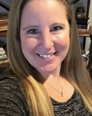 Photo of Alicyn Hennis, Licensed Professional Counselor, LPC