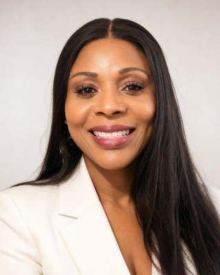 Photo of Dr. Odiri Akushe, Psychiatric Nurse Practitioner, DNP, PMHNPBC
