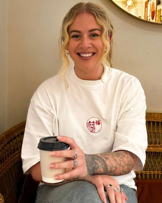 Photo of Jo James, Counsellor, MNCPS Acc.