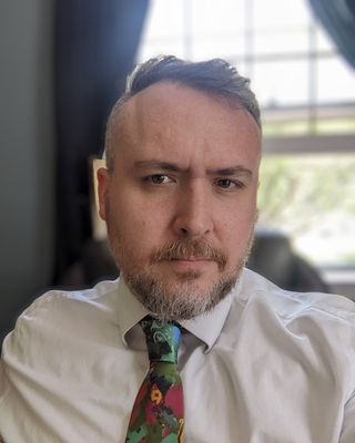 Photo of Seph Valoren, Licensed Master Social Worker, LSW