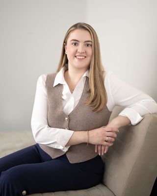 Photo of Shannon Hoey, Psychiatric Nurse Practitioner, MSN, APRN, FNP, PMHNP