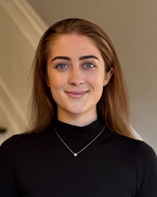 Photo of Caroline Davis, LMSW