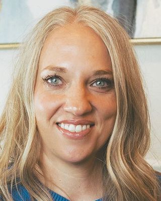 Photo of Jess Graves, Clinical Social Work/Therapist, LCSW