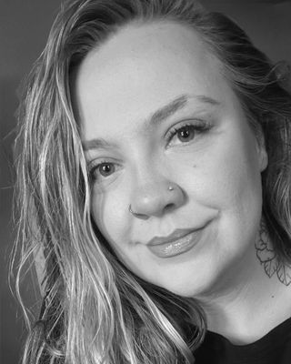 Photo of Elli Shook, Pre-Licensed Professional, BA