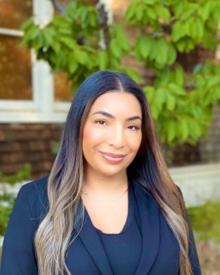 Photo of Reyna Perez, Marriage & Family Therapist, LMFT