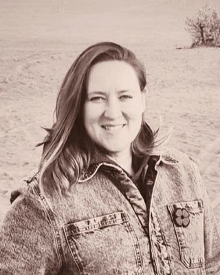 Photo of Dr. Laura Friesen, Registered Psychologist, PhD