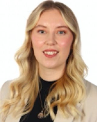 Photo of Hannah Harwood, Counsellor, MSc, MBACP