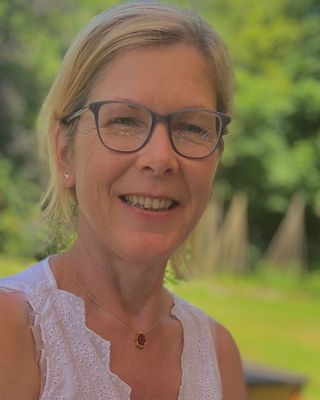 Photo of Rebecca Louise Coffey, Counsellor, MBACP