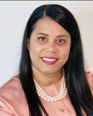 Photo of Eliz Cruz, Marriage & Family Therapist, LMFT