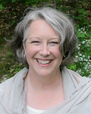 Photo of Tara MacMaster, Registered Psychotherapist in Ottawa, ON