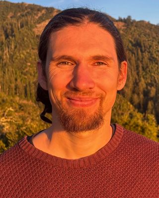 Photo of Michael Seniuk, Marriage & Family Therapist, MA, AMFT