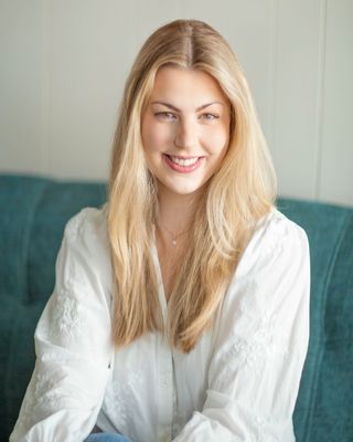 Photo of Hannah Coffee, LCSW Associate , LCSWA
