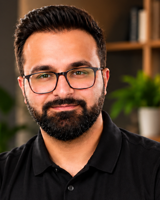 Photo of Zain Abideen, Registered Psychotherapist, BSc, MACP