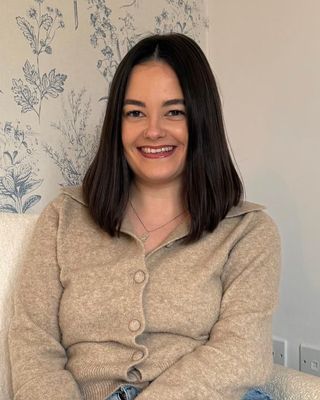 Photo of Aimee Cooke, Counsellor, MNCPS Acc.
