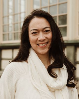 Photo of Lilian Gunawan, Clinical Social Work/Therapist, LCSW-C, PMH-C, LICSW, LCSW