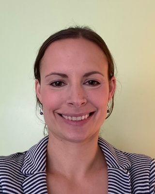 Photo of Rachel Thomlinson, Psychologist, PsychD, HCPC - Clin. Psych.