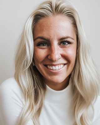 Photo of Lauren Olson, Marriage & Family Therapist, MS, LMFT
