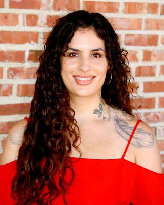 Photo of Lauren R. Nikolas, Licensed Professional Counselor, M.S., LPC, LAC