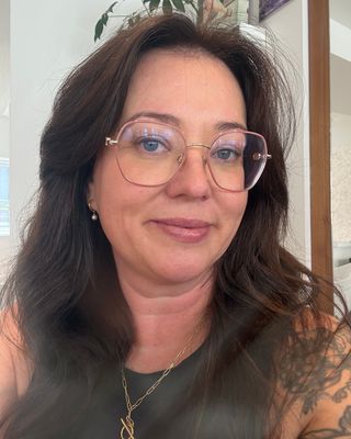Photo of Elaine Baptista, Psychotherapist, Pre-Accredited Member IACP
