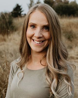 Photo of Alycia Ceballos, Counsellor, RCC, MFT