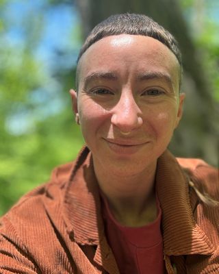 Photo of Ru Emmons, Pre-Licensed Professional, BA, LMT, SEP