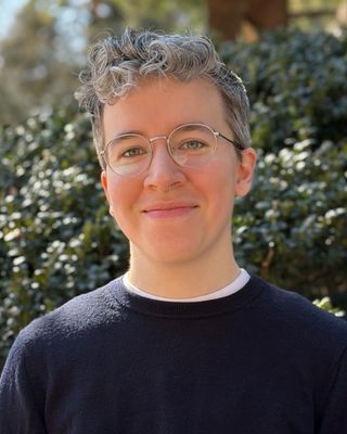 Photo of Becca Frank, Clinical Social Work/Therapist, LICSW