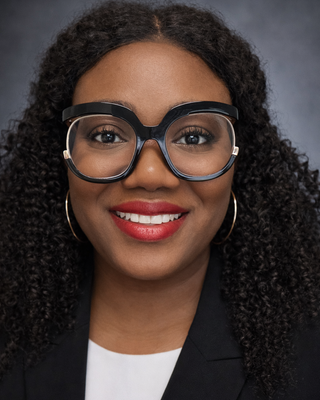 Photo of Sarah Casola, Psychiatric Nurse Practitioner