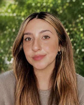 Photo of Wendy Valle, Marriage & Family Therapist, LMFT