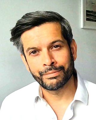 Photo of Dr Omar Cummins, Psychologist, PsychD, HCPC - Clin. Psych.